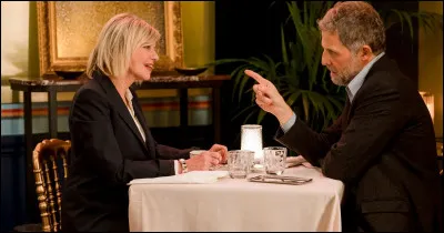 Quel peut être le thème du sketch avec Chantal Ladesou et Stéphane Guillon ?