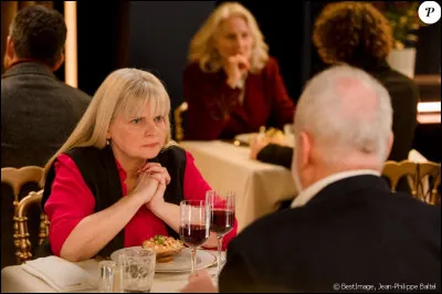 Quel peut être le thème du sketch avec François Berléand et Isabelle Nanty ?