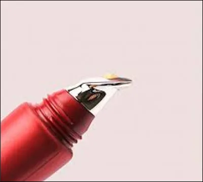 Quels sont les rôles du contour des yeux Skin Trainer ?