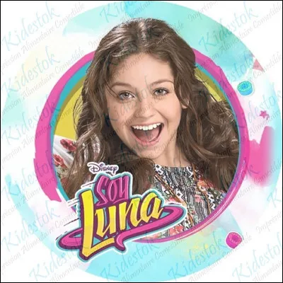 Quelle actrice joue dans la série "Soy Luna" ?