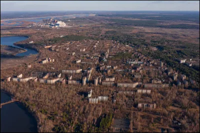 26 avril 1986. Le réacteur numéro 4 de la centrale nucléaire de Tchernobyl explose et irradie toute la région pour l'éternité. La ville voisine de Prypiat, 50 000 habitants, est évacuée et restera à jamais une ville fantôme. Dans quel pays actuel se situe cette ville ?