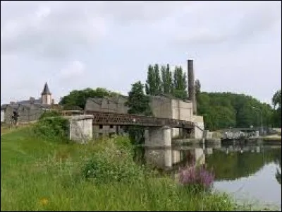 Ville du Centre-Val-de-Loire, dans la région agricole du Gâtinais pauvre, Corquilleroy se situe dans le département ...