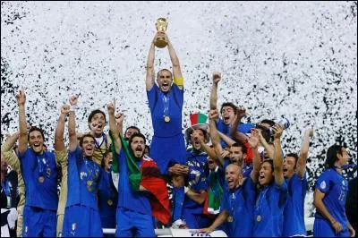Qui a marqu le pnalty victorieux italien en finale de la Coupe du Monde 2006 de football ?