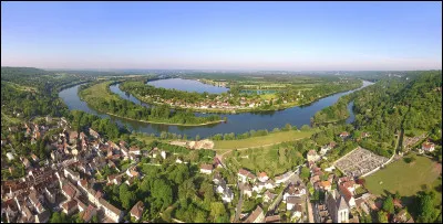 Dans quelle région se trouve le Val-d'Oise ?