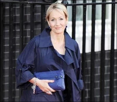 O tait J. K Rowling quand elle a imagin un personnage du nom d'Harry Potter ?