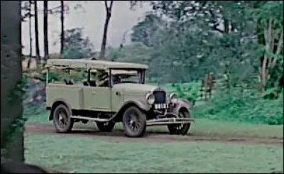 Aux temps des empires coloniaux, le "break de chasse" est le compagnon des explorations et des safaris : ici, un modèle de 1923 pour un film historique. Lequel ?