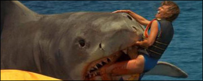 (.....) fille (...) été dévorée par (...) requin.