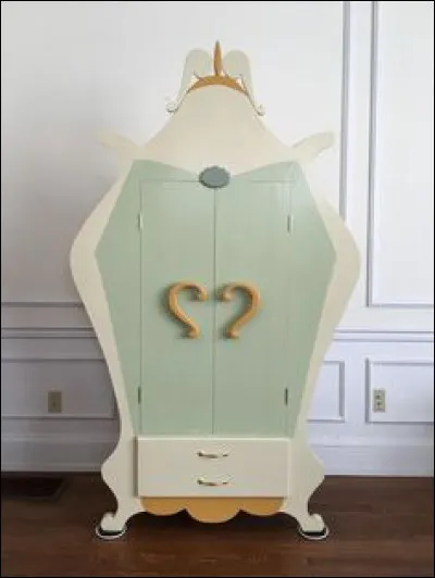 Dans lequel de ces films Disney apparaît cette armoire ?