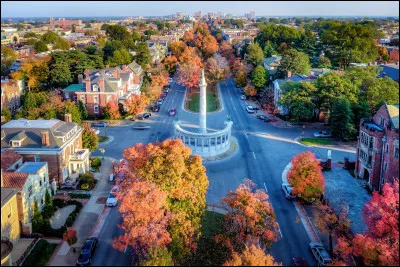 Richmond, 230 000 habitants, est une ville d'...