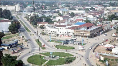 Kananga, près de 2 millions d'habitants, est une ville d'...