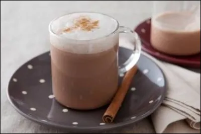 Appréciée des enfants, consommée chaude ou froide, quelle est cette boisson lactée au cacao créée en 1954 par une société bordelaise ?