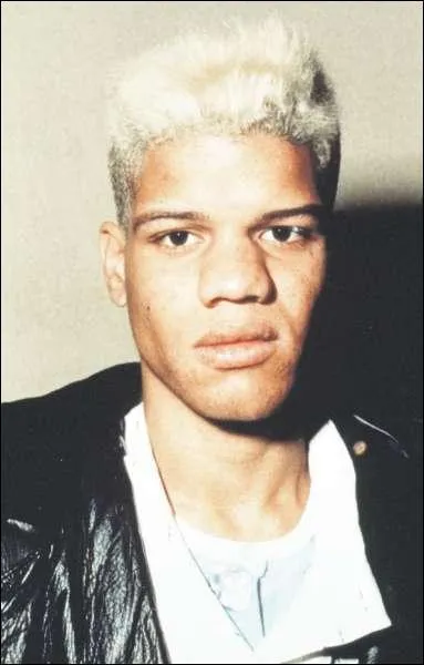 Thierry Paulin est surnomm le 'Tueur aux vieilles dames'. Qu'est-ce qui le poussa  entrer dans cette frnsie criminelle ?