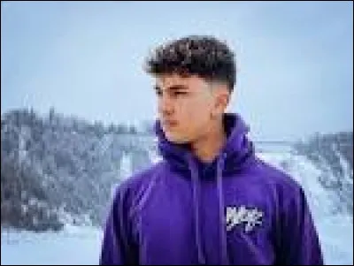 Où est le studio d'Inoxtag ?