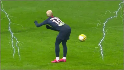 Quel joueur brésilien a disputé le plus grand nombre de match de futsal entre 2000 et 2016 ?