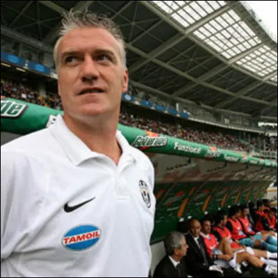 À quel sélectionneur Didier Deschamps succéda-t-il sur le banc de léquipe de France de football en 2012 ?