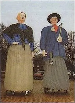 Lors du carnaval de Lens dfilent Rosalie et Taraderusse. Comment appellent-on ces personnages ?