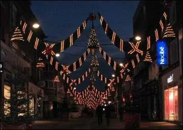 La rue pitonne de Lens est la rue de Paris. Paris en Gaule, c'tait...