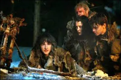 À quel château Bran Stark, Hodor, Meera et Jojen sont restés pour traverser le mur en route vers le nord pour rencontrer la corneille à trois yeux ?