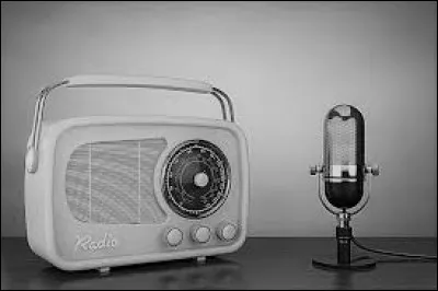 Quelle émission Cauet anime-t-il du lundi au vendredi entre 15h et 20h ?