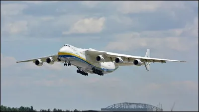 Quelle est la nationalité du plus gros avion volant actuel (2021) ?