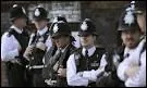 Quel nom familier est donn aux policiers anglais ?