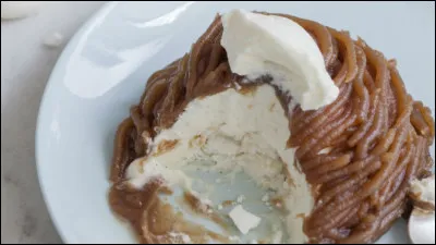 C'est un classique gourmand de l'hiver, un c�ur de meringue et de chantilly recouvert de vermicelles de cr&egrave;me de marrons. Quel est son nom ?