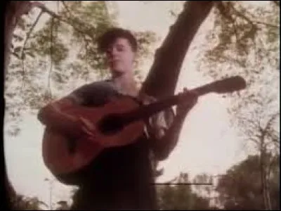 À quelle chanson correspond cette photo extraite du clip vidéo ?