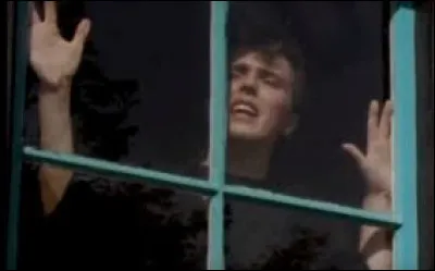 À quelle chanson correspond cette photo extraite du clip vidéo ?