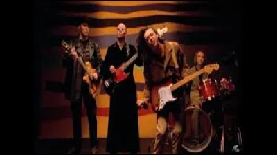 À quelle chanson correspond cette photo extraite du clip vidéo ?