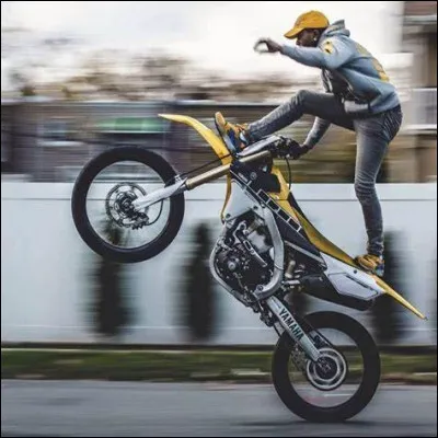 À combien estimez- vous qu'une cross peut monter en Wheeling ?