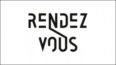 Avec laquelle des deux sœurs de Rachel, Ross a-t-il un rendez-vous ?