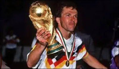 Qui fut élu meilleur joueur de la compétition ?