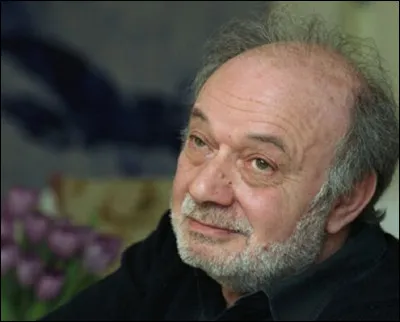 Qui est ce cinéaste, réalisateur du film ''Le Maître d'école'' avec Coluche dans le rôle d'un instituteur sympathique ?