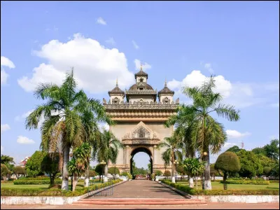 Vientiane, 900 000 habitants, est une ville d'...