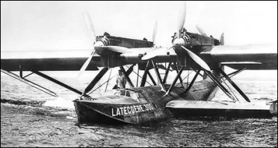 Cet hydravion Latécoère 300 va disparaître en 1936 lors d'une traversée de l'Atlantique Sud. 
Quel était le nom de l'appareil avec Mermoz comme chef de bord ?