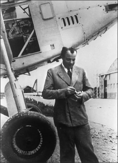 Antoine de St-Exupéry, outre le pilote aventureux, est aussi journaliste et écrivain. Lequel de ces ouvrages n'est pas de lui ?