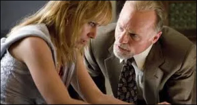 Ce film avec Ed Harris est "Gone Baby Gone".
