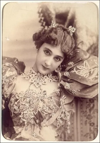 Qui tenait l'humanisme civique de l'éducation des jeunes princes ?