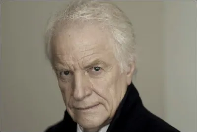 Qui est cet acteur, narrateur du film ?