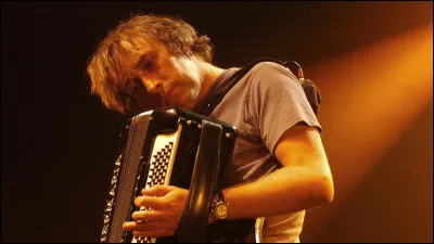 Qui est cet auteur-compositeur de la bande originale du film ?