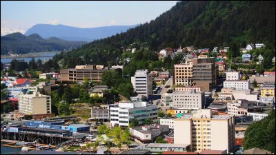 Juneau, 32 000 habitants, est une ville d'...