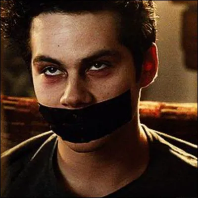 Qui est le meilleur ami de Scott ?