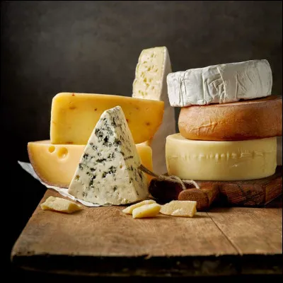 Moi comme moisissure : lequel de ces fromages est forcément assujetti à la moisissure ?