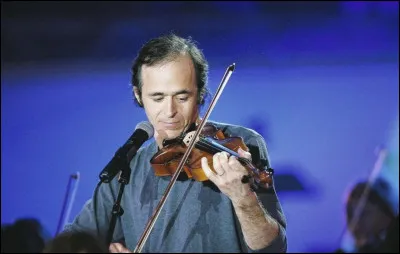 Complétez : 
"Les choses ont gagné
C'est leur..."