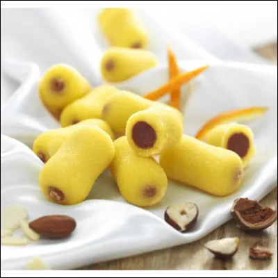 Une amie lyonnaise arrive avec des friandises qui contribuent à la renommée de sa ville !