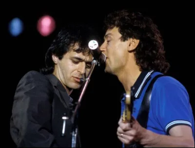 Complétez : 
"Je te donne toutes mes différences
Tous ces défauts qui sont autant de chance
On sera jamais des standards, des... bien comme il faut
Je te donne ce que j'ai, ce que je vaux"