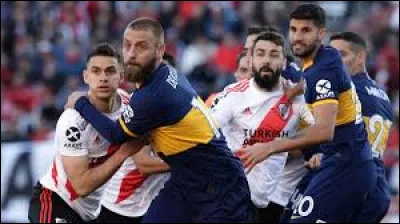 Quelle équipe, avec 13 buts, termina meilleure attaque de cette édition ?