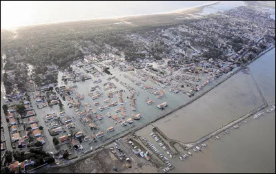 Dans quel département ''La Faute-sur-Mer'' est -elle située, sachant qu'elle est dans le 85 ?