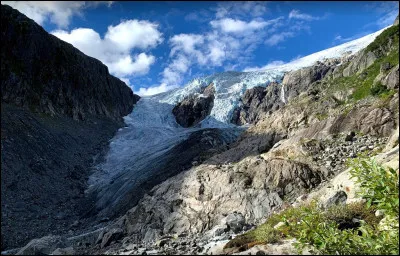 Enfilez vos manteaux nous sommes au glacier de Buarbreen ! Il s'étend jusqu'à la ville d'Odda !
Où se situe la ville d'Odda ?