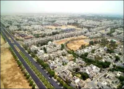 Yanbu, 300 000 habitants, est une ville d'...